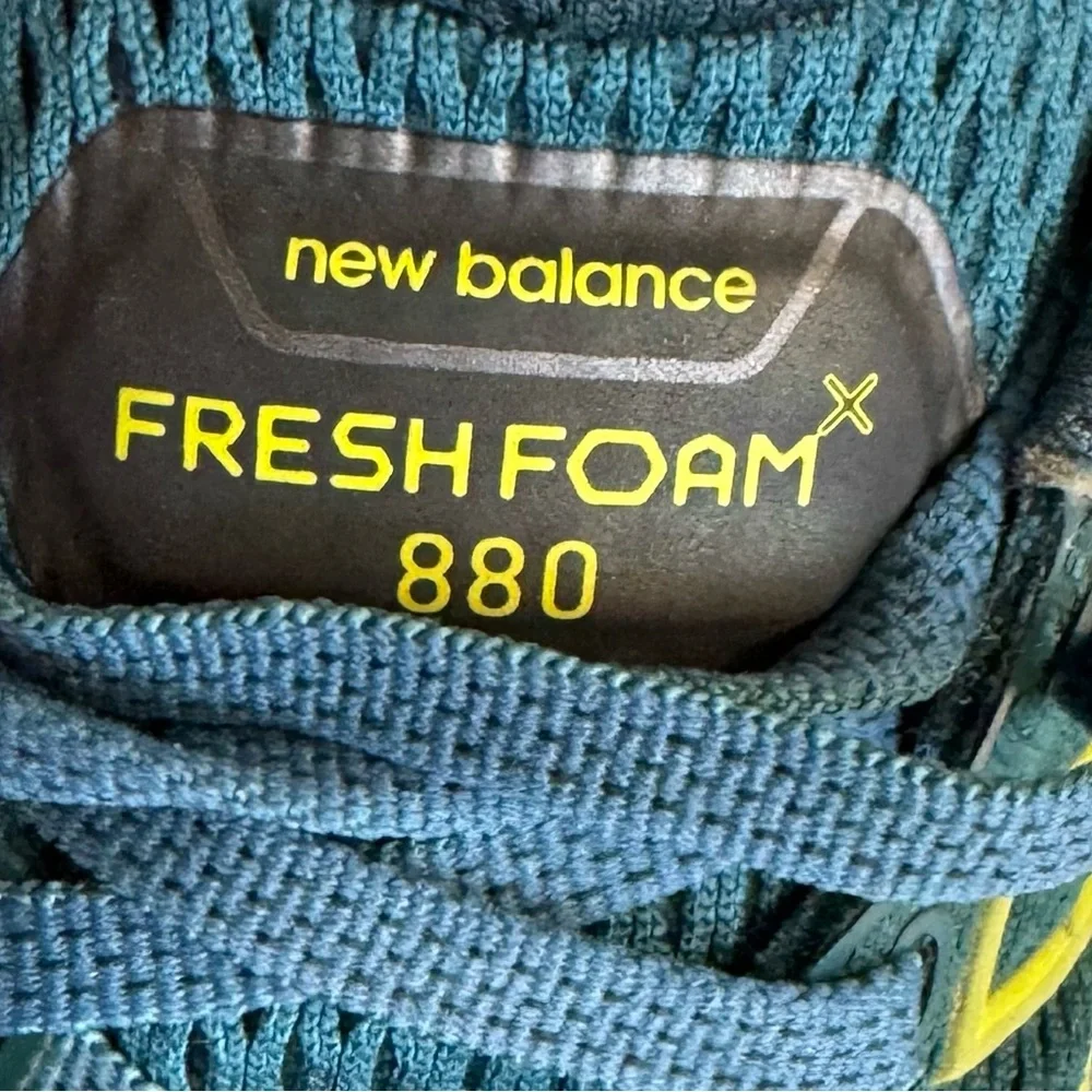 New Balance-Fresh Foam 880 Men’s running shoes in blue and green.Size 10 - Picture 3 of 8